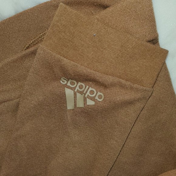 Adidas crop shirt - Picture 2 of 5